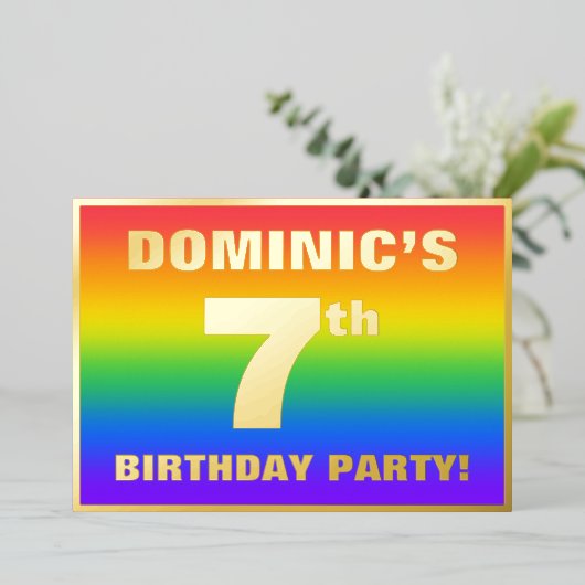 7e verjaardag: Fun, kleurrijk regenboogpatroon Folie Uitnodiging (Staand Voorkant)