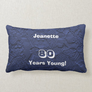 80 jaar jonge donkerblauwe poppen Lumbar Pillow -  Kussen