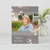 80e anniversaire Invitations de fête Fleurs de cor (Debout devant)