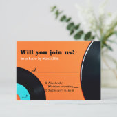 80s Retro Vinyl Record Wedding RSVP Kaartje (Staand voorkant)
