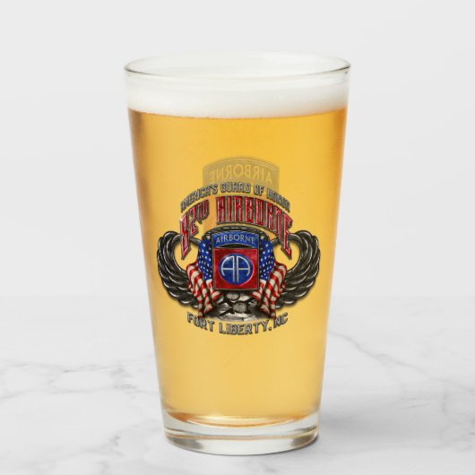 82e Airborne 16 oz pint glas (Voorkant gevuld)