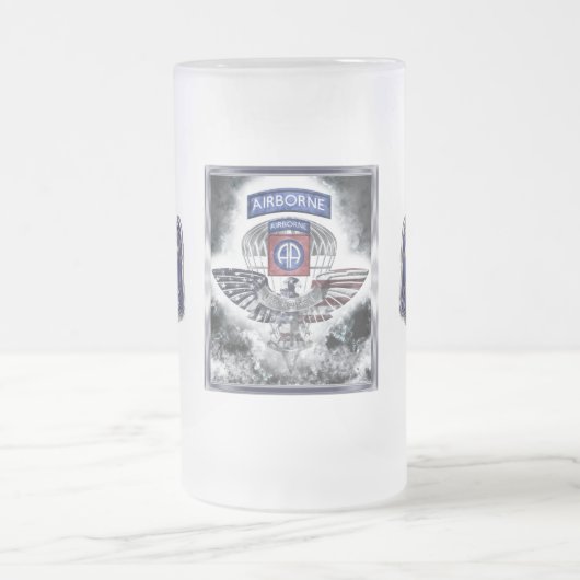 82e luchtdivisie Ontplofbaar omhuld ontwerp Matglas Bierpul (Center)