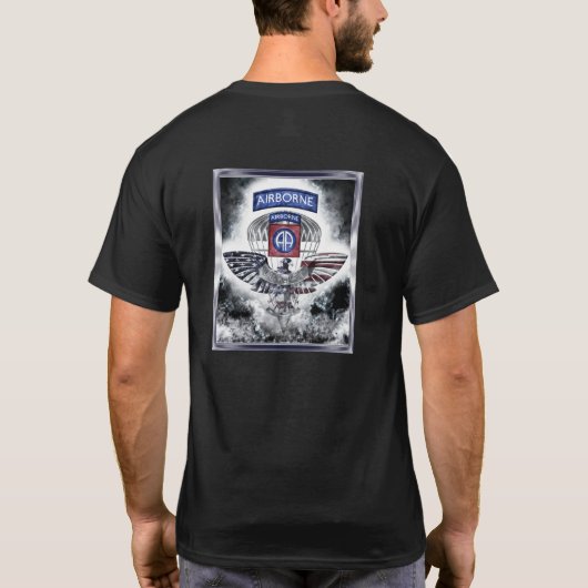 82e Luchtlandingdivisie explosieve lijst ontwerp T-shirt (Achterkant)
