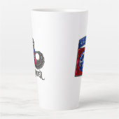 82e Mug en latte blanche de jumpmaster aéroporté (Devant)