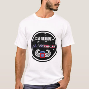 82e Shirt aan de lucht