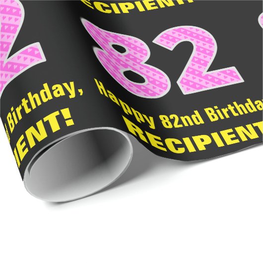 82e verjaardag: Roze strepen en harten "82" + Naam Cadeaupapier (Rol Hoek)