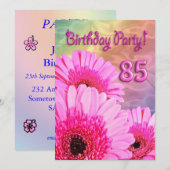 85e verjaardag uitnodiging met roze bloemen (Voorkant / Achterkant)