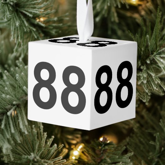 88 - nummer 88 bord kubus ornament (Boom)