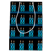 88ste verjaardag met oogbalkaarsen medium cadeauzakje (Achterkant)