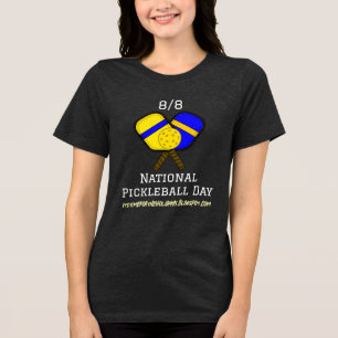 8 augustus is de Nationale Dag van Pickleball Tri-Blend Shirt