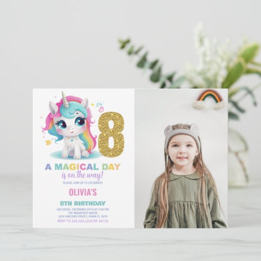 8e anniversaire Unicorn Anniversaire Invitations p (Debout devant)