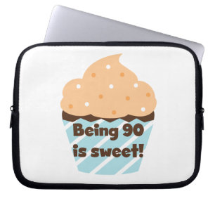 90 is Sweet Birthday T-shirts en cadeautjes Laptop Sleeve