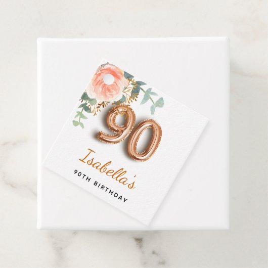 90e verjaardag bloemrozen goud eucalyptus monogram bedankjes labels (In situ)