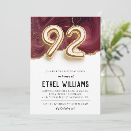 92e anniversaire de fête Invitation (Debout devant)