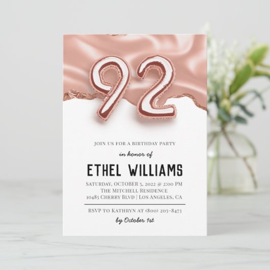 92e anniversaire de fête Invitation (Debout devant)