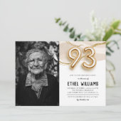 93e anniversaire de fête Invitation (Debout devant)