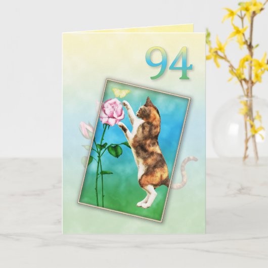 94e verjaardag met een speelse kat kaart (Gele Bloem)