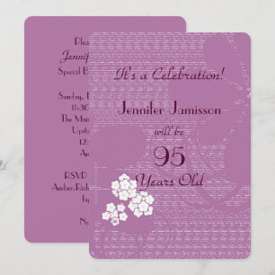 95 jaar oude Paarse Floral Birthday Party Invite Kaart