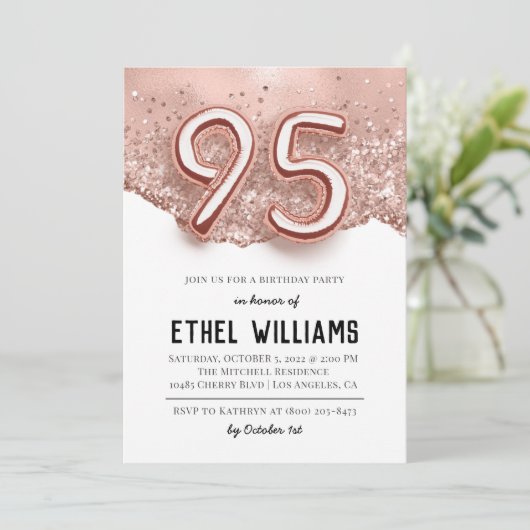 95e anniversaire de fête Invitation (Debout devant)
