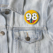 98e verjaardag 98 jaar oud feest ronde button 5,7 cm (In situ)