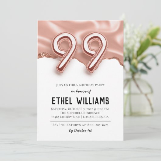 99e anniversaire de fête Invitation (Debout devant)