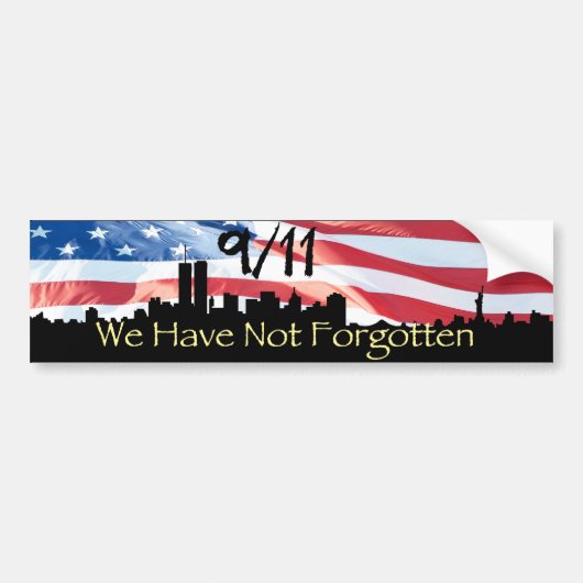9/11 Herinnering NY Skyline en Waving Flag Bumpersticker (Voorkant)