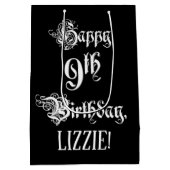 9e verjaardag: Fancy, elegant script + aangepaste Medium Cadeauzakje (Achterkant)