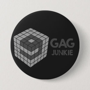 9gag junkie logo in kubus ronde button 7,6 cm