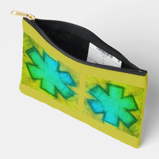 À Accessoires Pochette d'accessoires (Ouvrir)