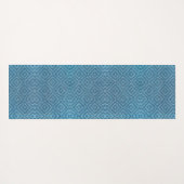 A blue yoga mat with a subtle geometric pattern  (Achterkant (horizontaal))