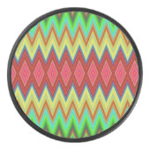 A circular speaker with a vibrant, zigzag pattern hockey puck (Voorkant)