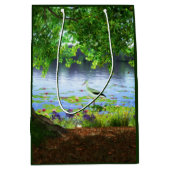 À côté du sac cadeau d'eau douce (Devant)