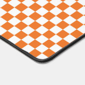 À damiers orange et blanc (Coin)