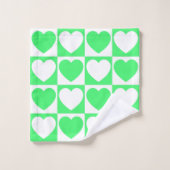 À damiers vert clair et blanc aux coeurs (Gant de toilette)