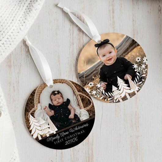 À feuillage persistant sapin de Noël Première phot