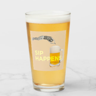 A fun and quirky “Sip Happens” pint glass Glas