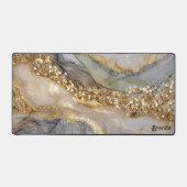 A luxurious gold and white marble background (Recto)
