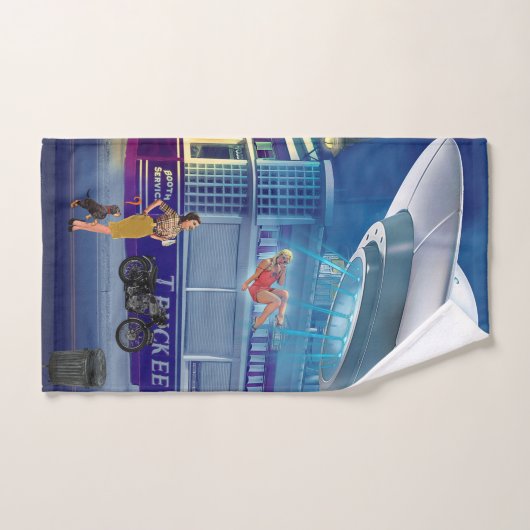 A New Flight Attendant (Serviette à main)