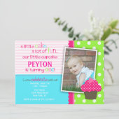 Ă?re invitation de fête d'anniversaire de petit (Debout devant)