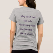 A sarcastic phrase on the back of a sweatshirt (Achterkant)