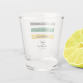 A Shot 100% Droit Devant La Jamaïque Tiré Verre (Dos)