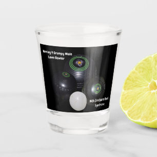 A Shot Drôle Grumpy Homme Pelouse Bowler, Verre Tiré