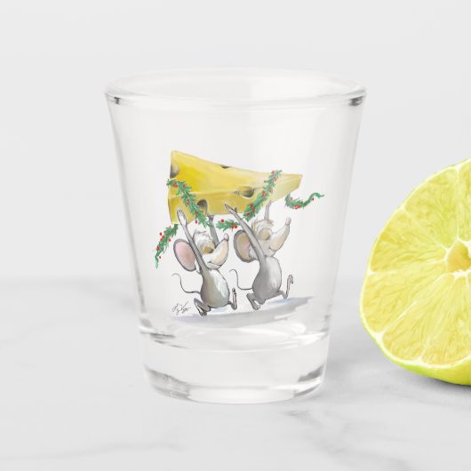 A Shot Mic & Mac Apporter Dans Le Verre De Chomage De Noë (Devant)