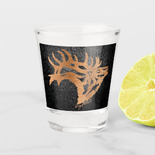 A Shot Taureau En Bois Sur Verre Noir En Cuir