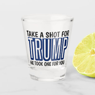 A SHOT TRUMP 2024 PRENDRE UN TITRE POUR TRUMP TIRE VERRE