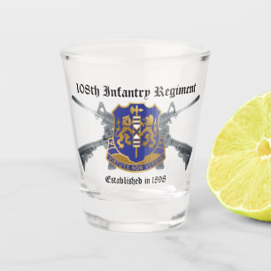 A Shot Verre abattu par le 108e régiment d'infanterie