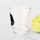 A Shot Verre percé par un tuyau de fer (Droite)