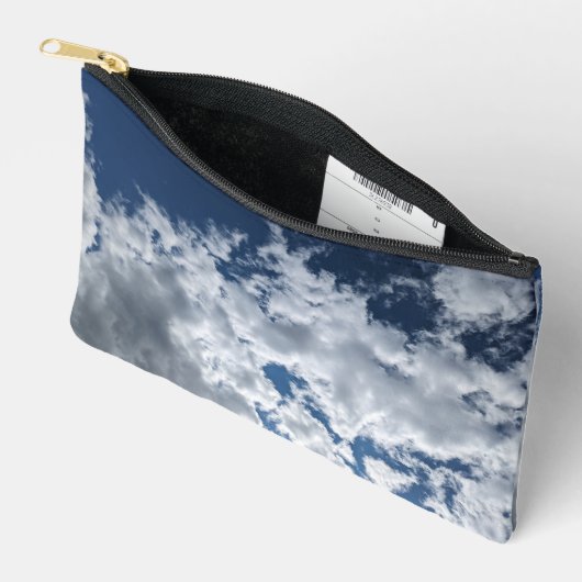 A side of clouds etui (Open)