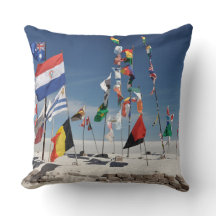 A United World in the Heart of the Salar of Uyuni