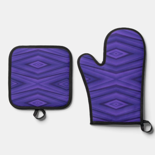 A vibrant purple oven mitt and pot holder set  (Voorkant)